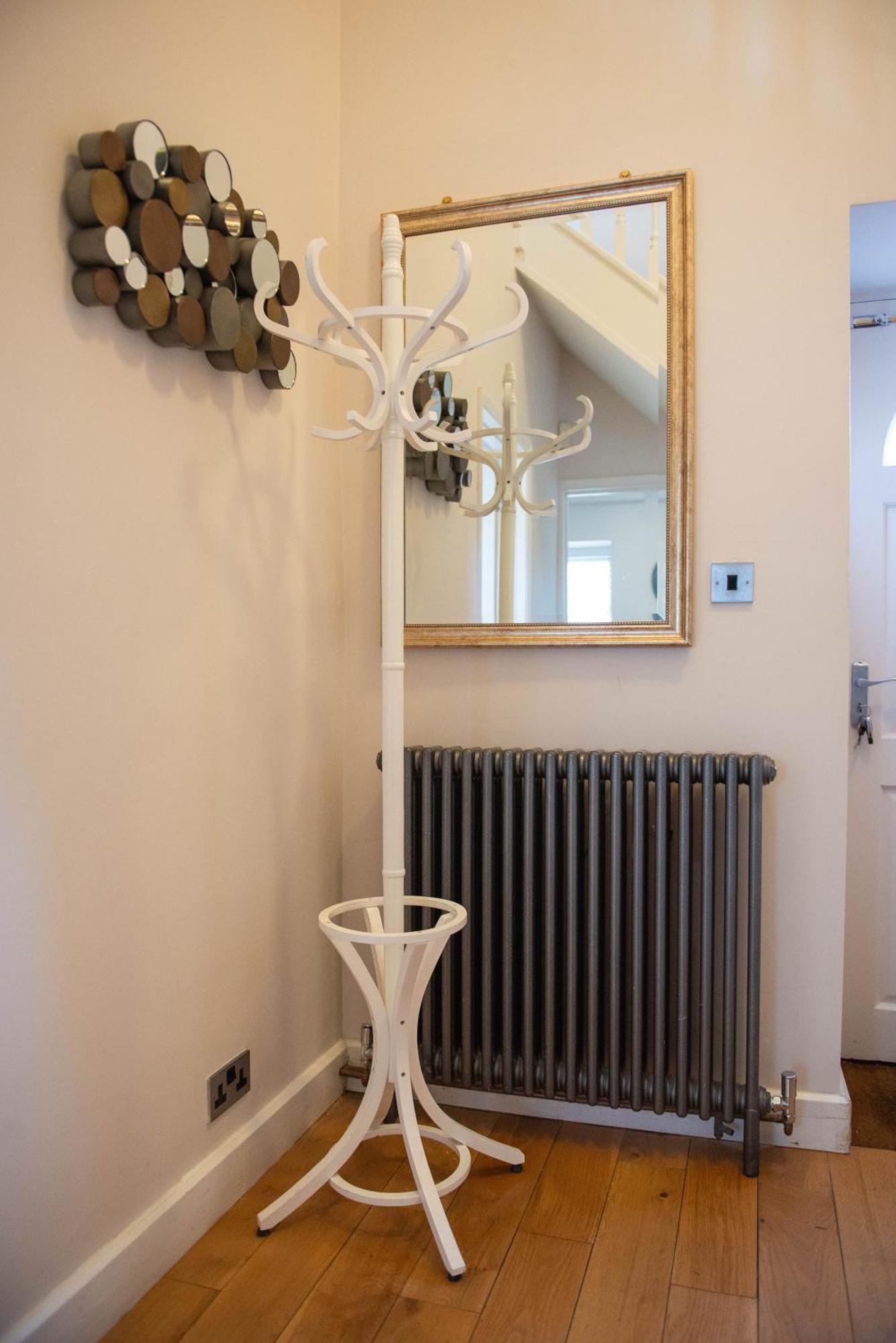 Spacious 2-Bed Home - Exposed Beams & Fast Internet Included Стамфорд Екстериор снимка